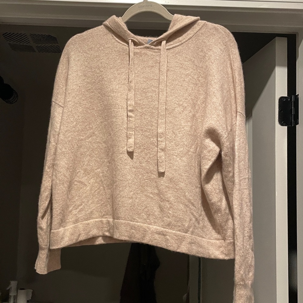 100% cashmere hooded sweater
